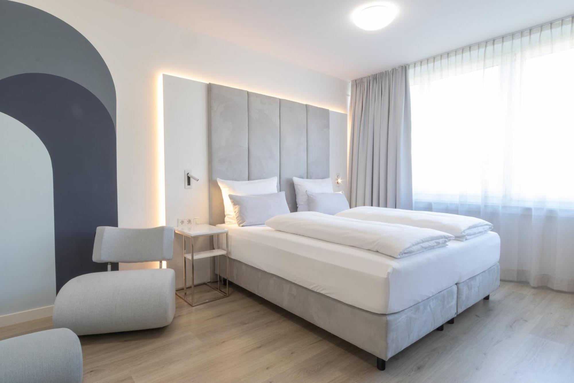 Zzzpace Smart-Hotel เครเฟลด์ ภายนอก รูปภาพ