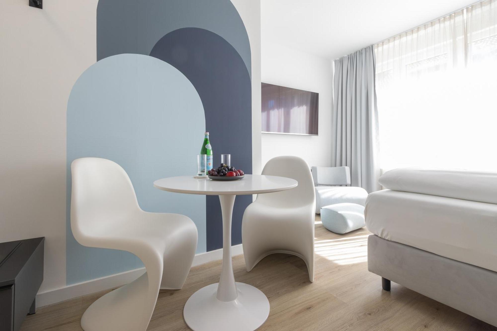 Zzzpace Smart-Hotel เครเฟลด์ ภายนอก รูปภาพ