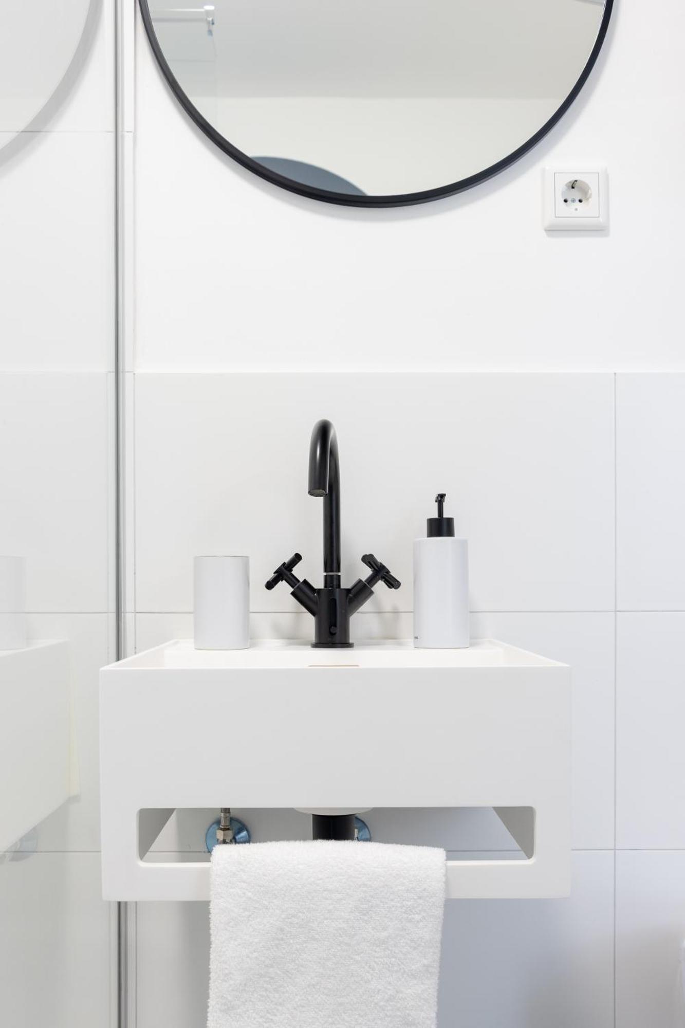 Zzzpace Smart-Hotel เครเฟลด์ ภายนอก รูปภาพ