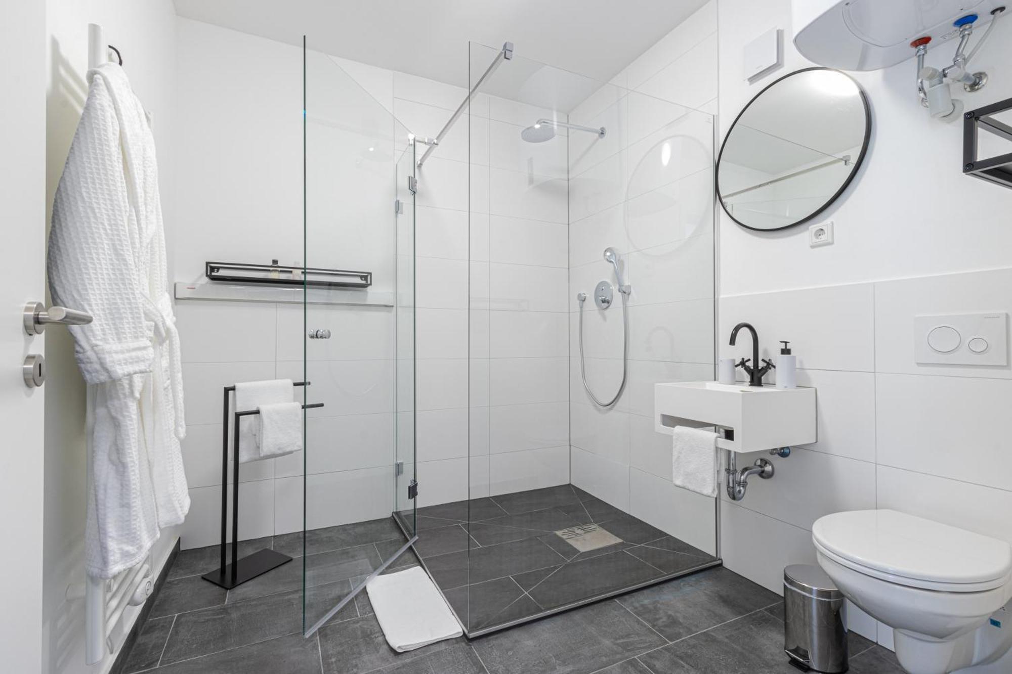 Zzzpace Smart-Hotel เครเฟลด์ ภายนอก รูปภาพ